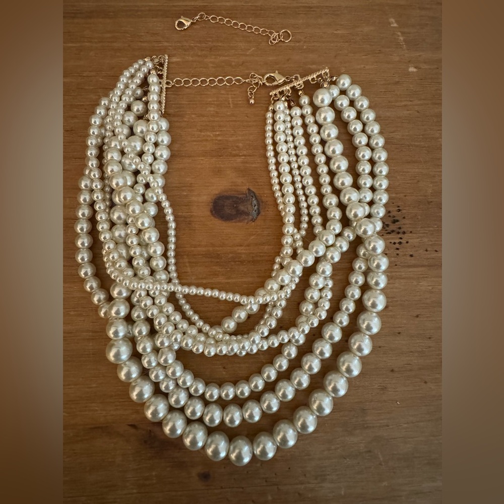 Multi-strand pearl necklace